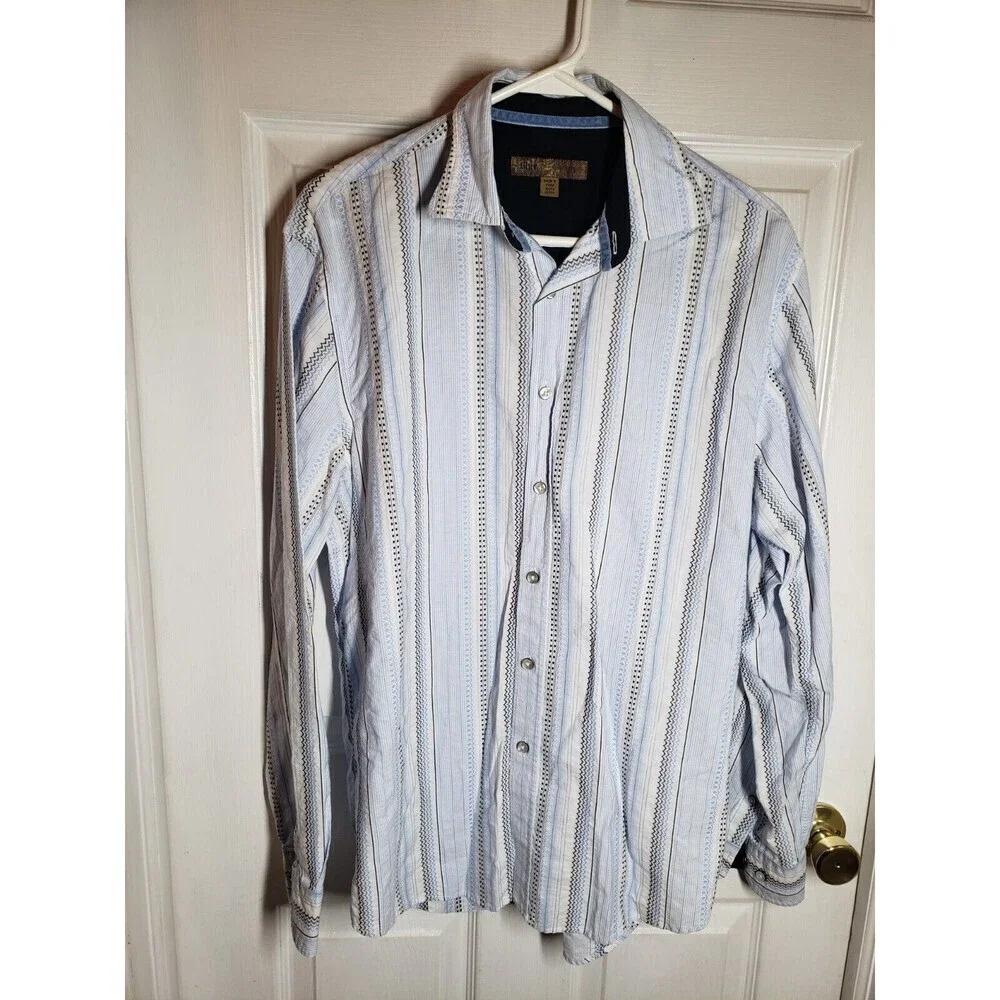 Bke Men's Button Down Shirt Size L Blue And White